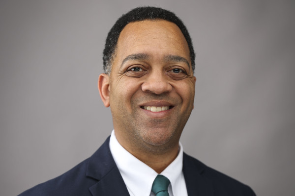 Ivan Squire headshot